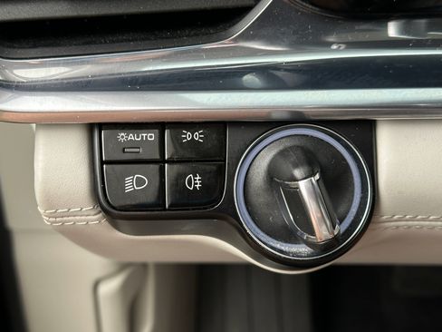 Used 2018 Porsche Panamera image 21