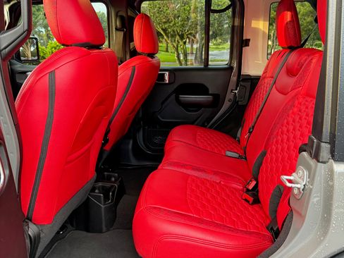 Used 2021 Jeep Wrangler Unlimited Sport image 8