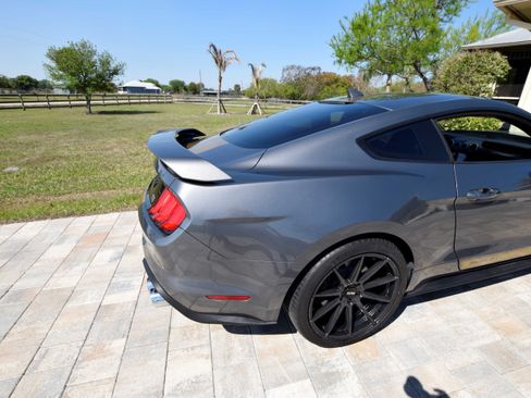 Used 2022 Ford Mustang GT Premium w/ GT Performance Package RWD image 12