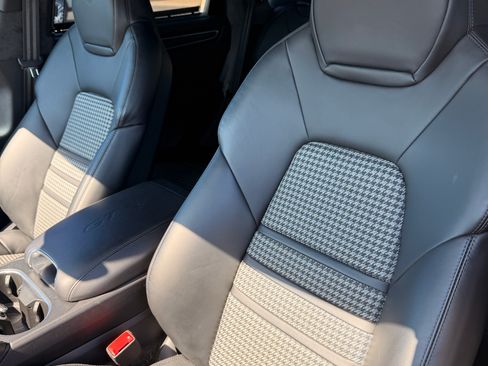 Used 2023 Porsche Cayenne GTS image 10
