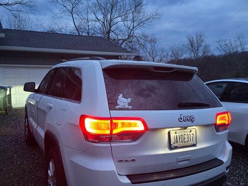 Used 2016 Jeep Grand Cherokee Laredo w/ Quick Order Package 23E image 23