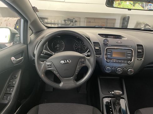 Used 2018 Kia Forte LX image 17
