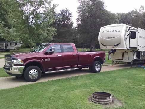 Used 2018 RAM 3500 Laramie image 1