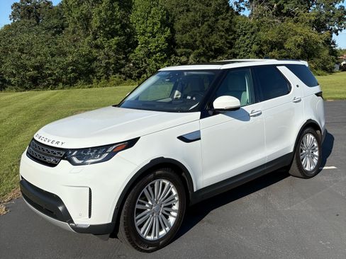 Used 2017 Land Rover Discovery HSE Luxury image 1