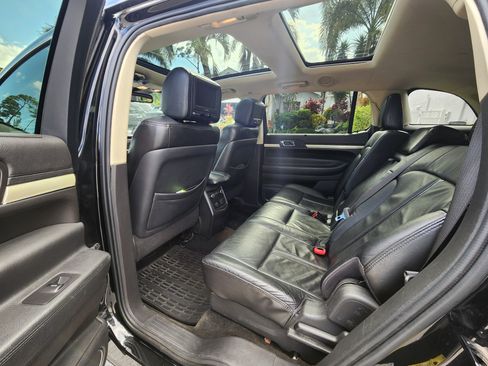 Used 2013 Lincoln MKT AWD image 14