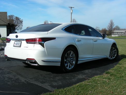 Used 2018 Lexus LS 500 500 Sedan 4D w/ Accessory Package (Z2) image 11
