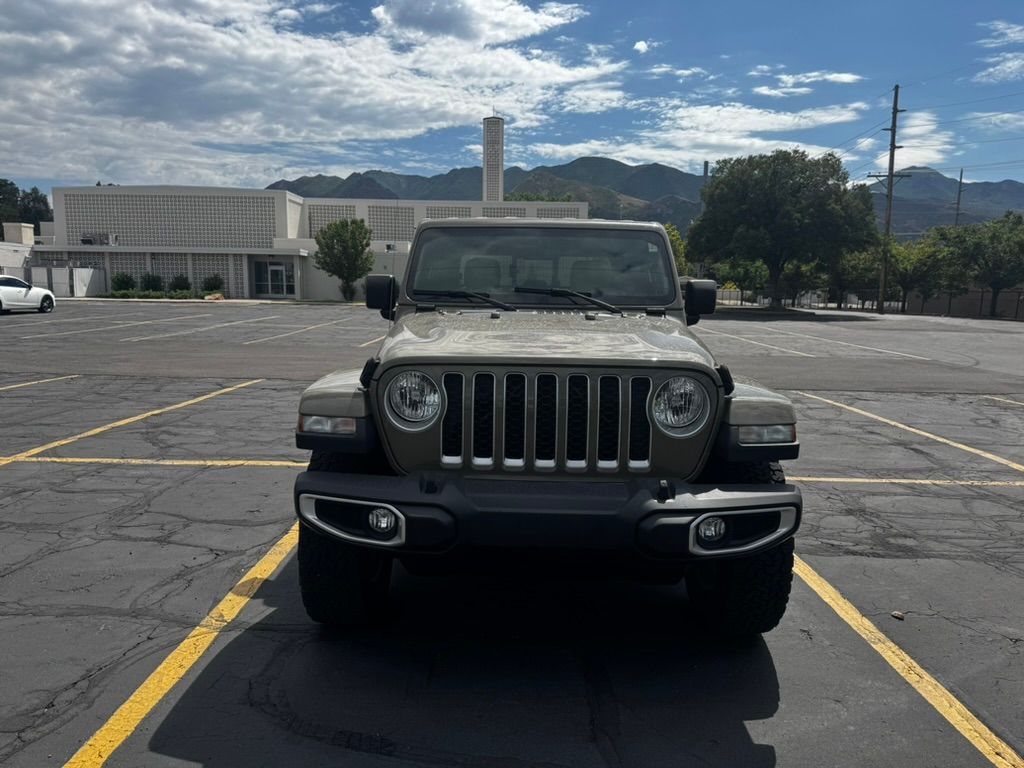 Used 2020 Jeep Gladiator Overland AWD/4WD image 2