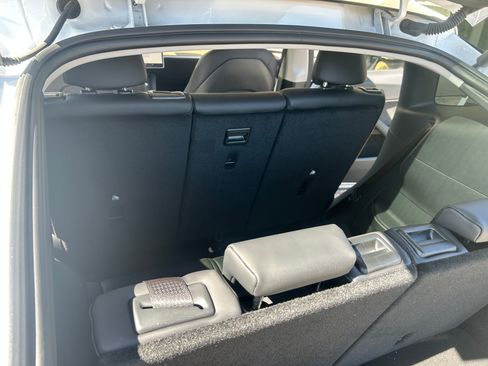 Used 2024 Tesla Model Y Long Range image 9