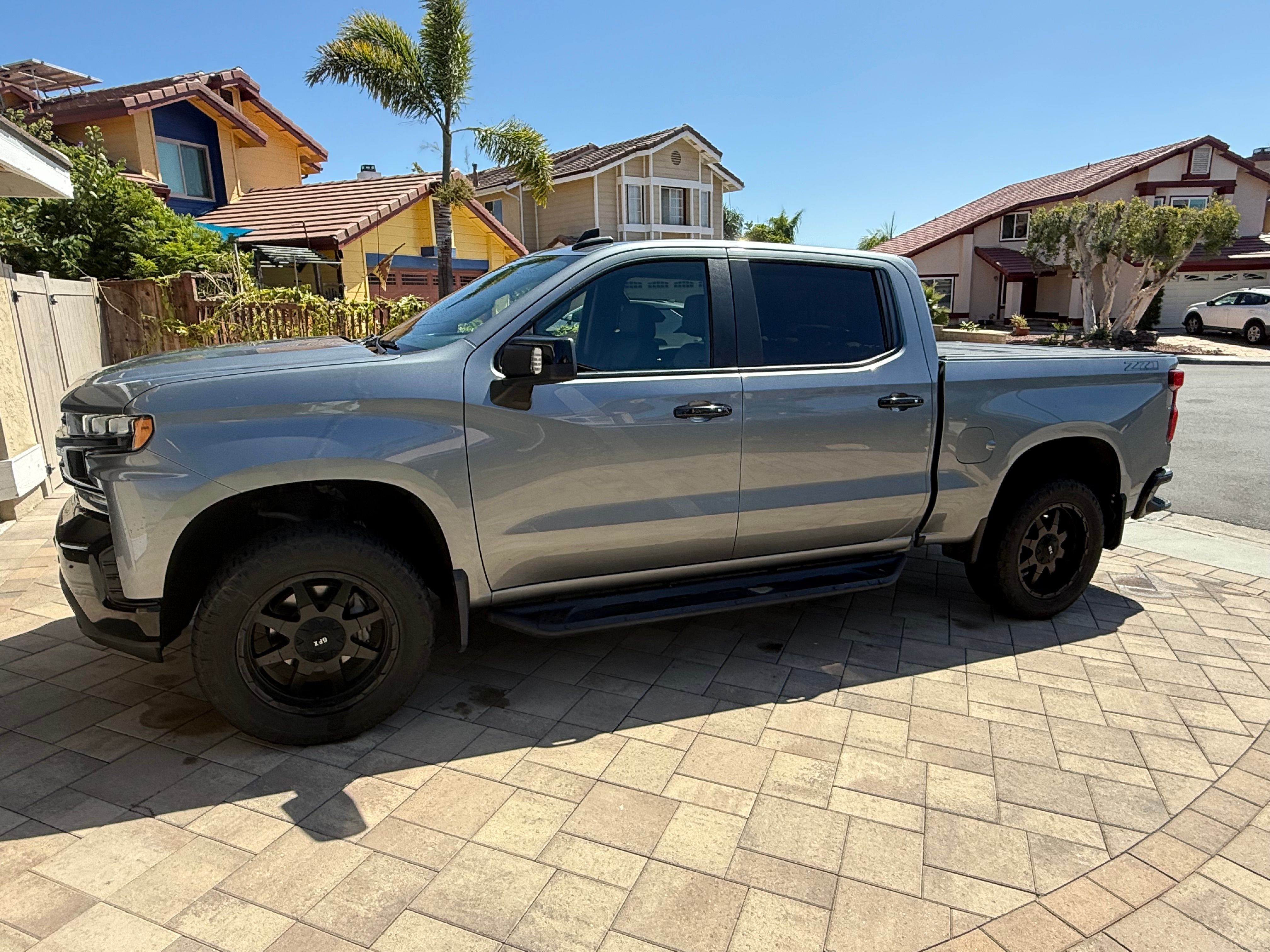 Used 2019 Chevrolet Silverado 1500 LT Trail Boss AWD/4WD image 2