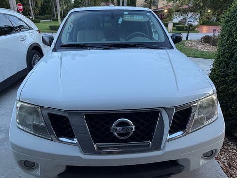 Used 2016 Nissan Frontier SV w/ SV Value Truck Package RWD image 4