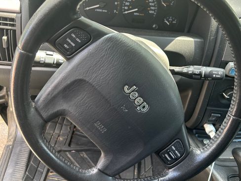 Used 2004 Jeep Grand Cherokee Laredo w/ Cold Weather Group image 13