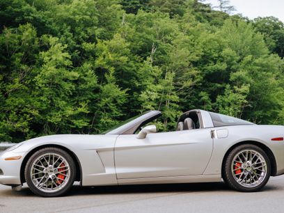 Used 2006 Chevrolet Corvette Coupe w/ Preferred Equipment Group