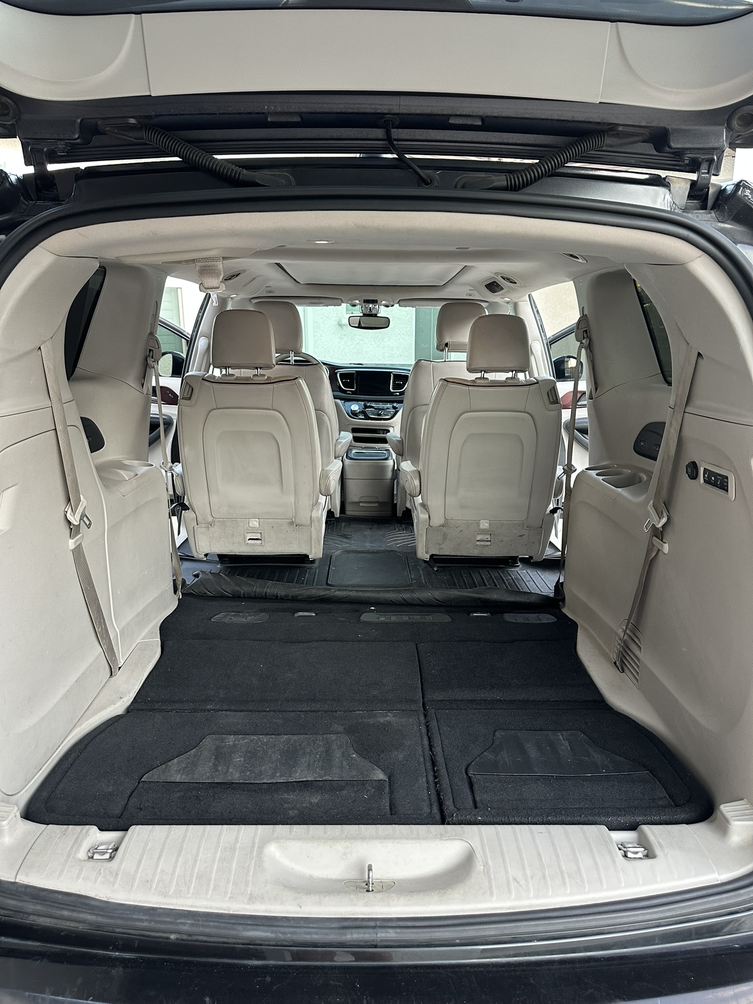 Used 2019 Chrysler Pacifica Limited FWD image 10