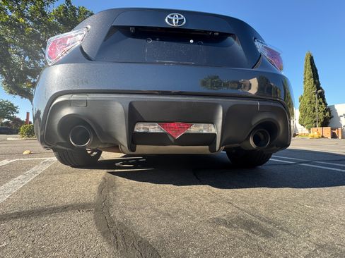 Used 2015 Scion FR-S image 19