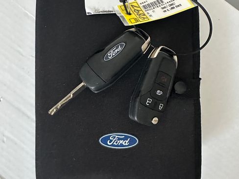 Used 2020 Ford Transit Connect XL image 9