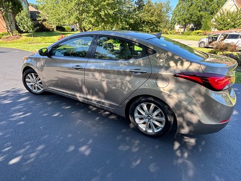 Used 2014 Hyundai Elantra SE w/ Option Group 02 image 6