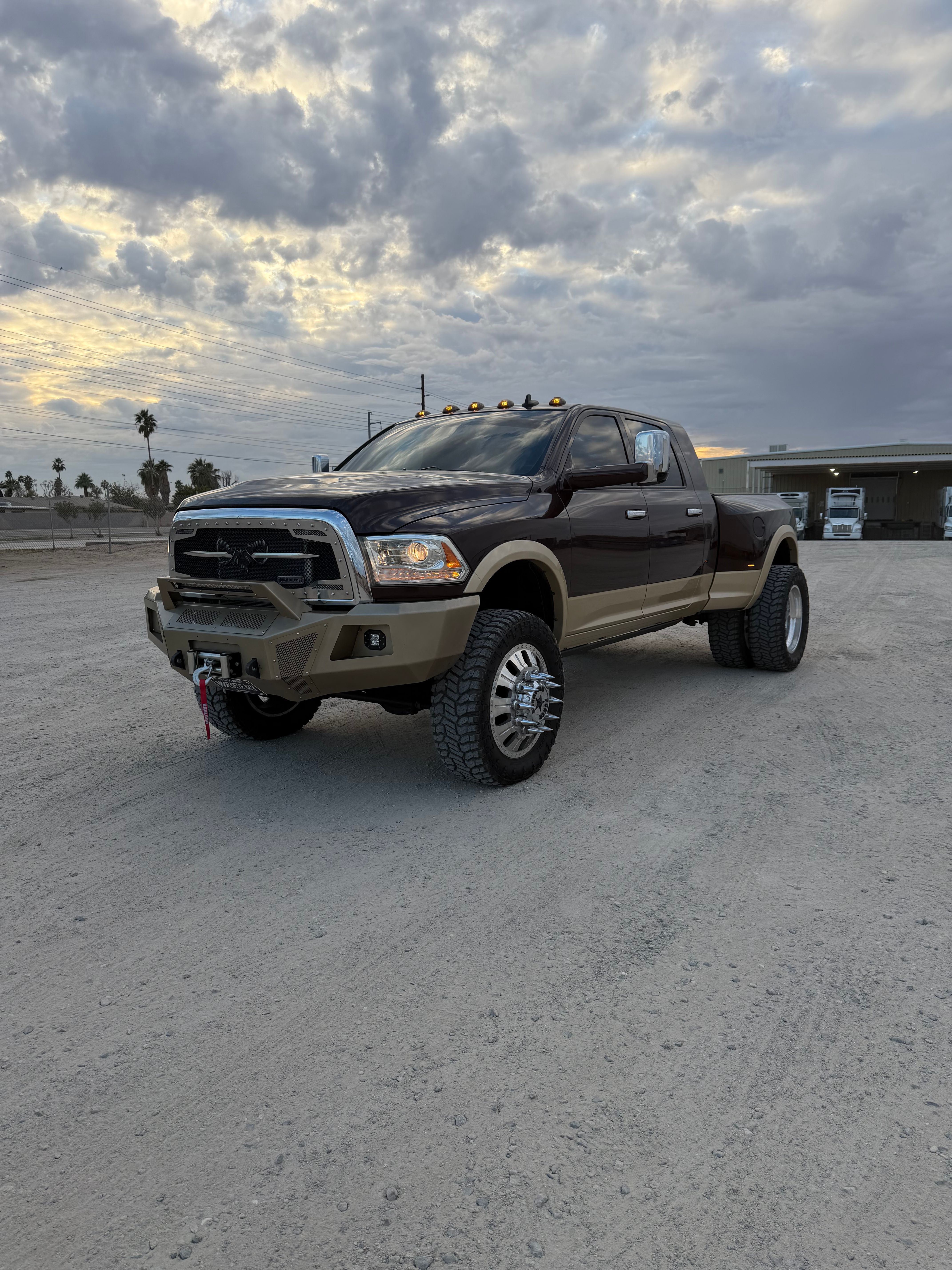 Used 2015 RAM 3500 Laramie Longhorn w/ Convenience Group AWD/4WD image 4