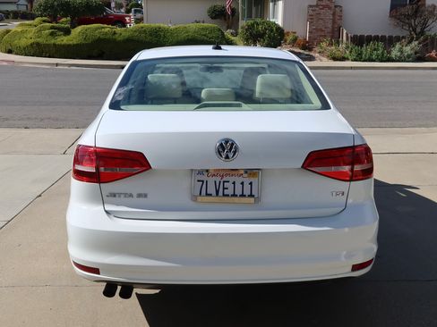 Used 2015 Volkswagen Jetta SE image 8