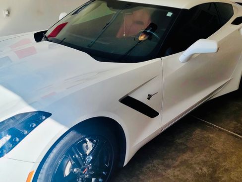 Used 2017 Chevrolet Corvette Stingray Coupe w/ 1LT image 1