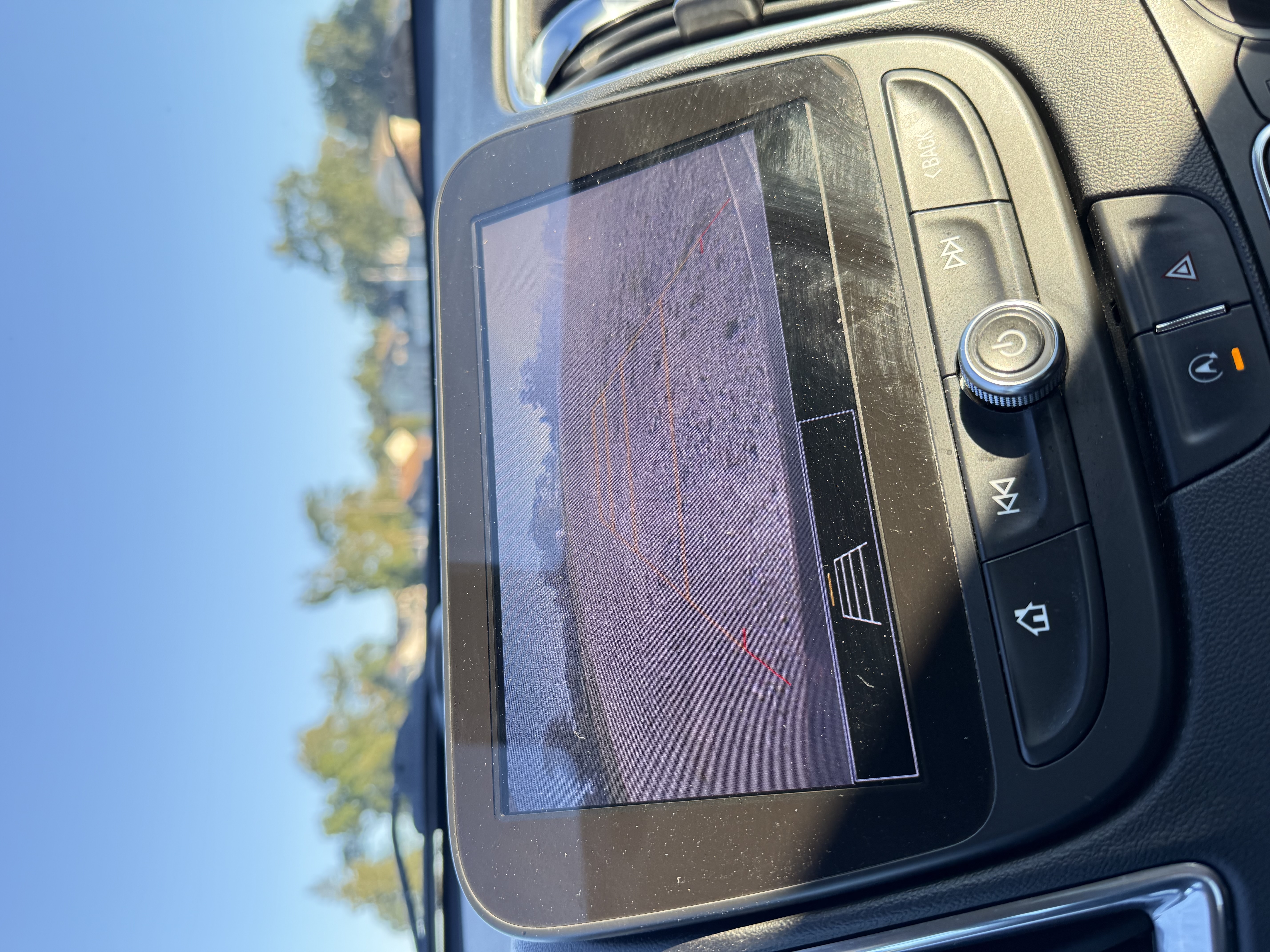 Used 2021 Chevrolet Malibu LT FWD image 10