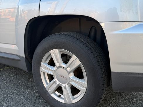 Used 2016 GMC Terrain SLE image 12