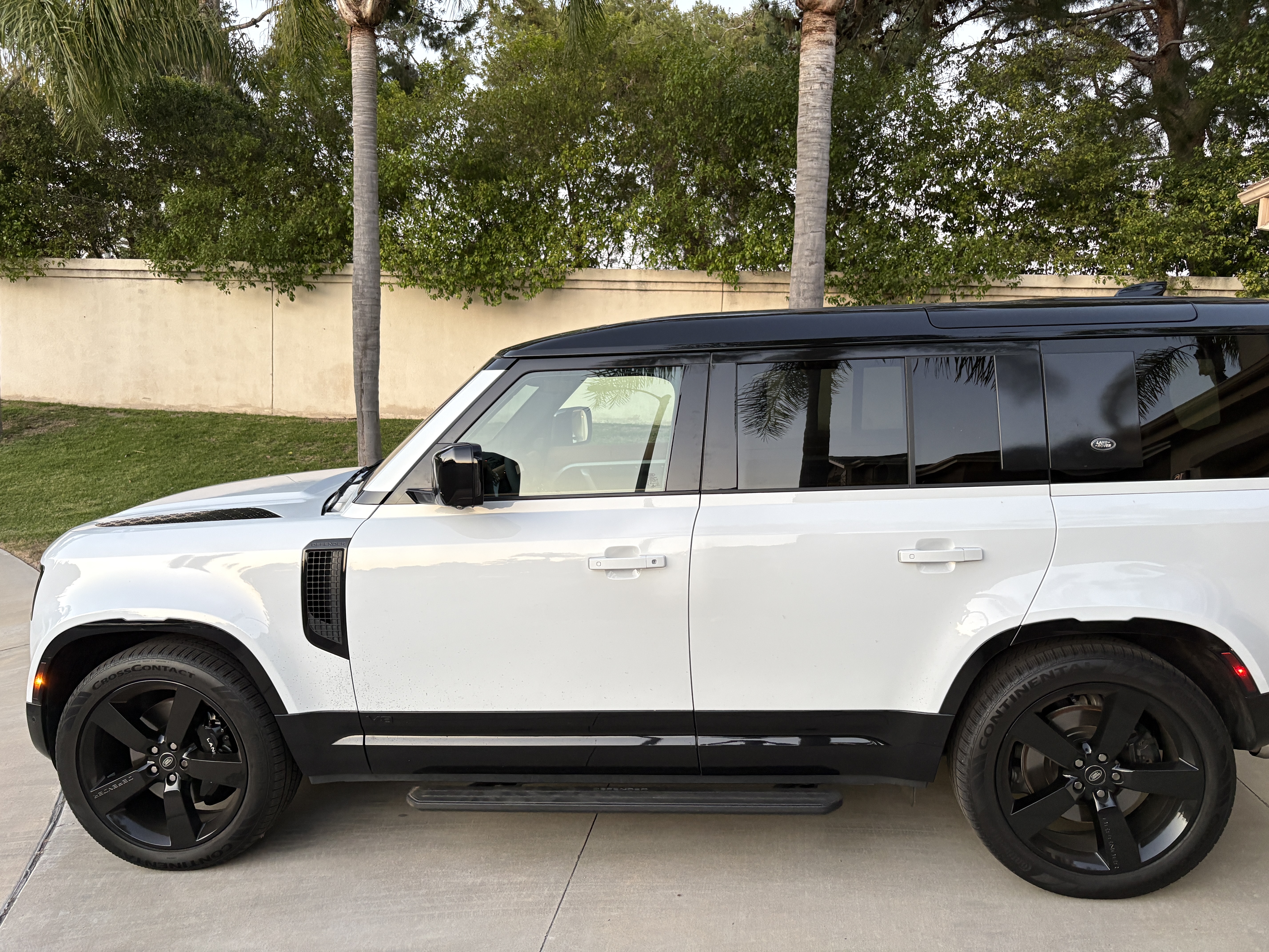 Used 2023 Land Rover Defender 110 AWD/4WD image 6