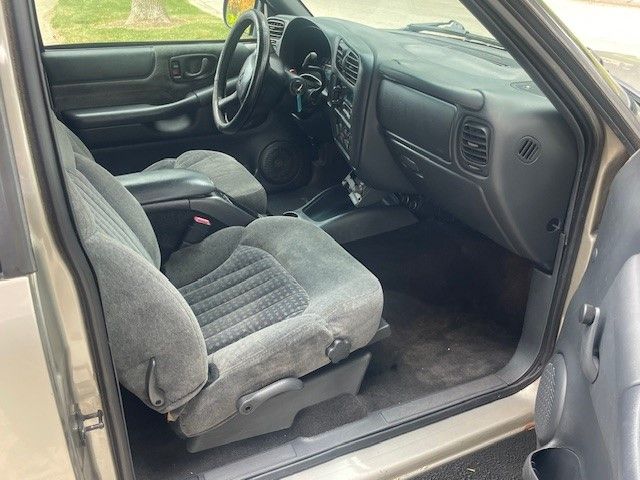 Used 2001 Chevrolet Blazer LS RWD image 12