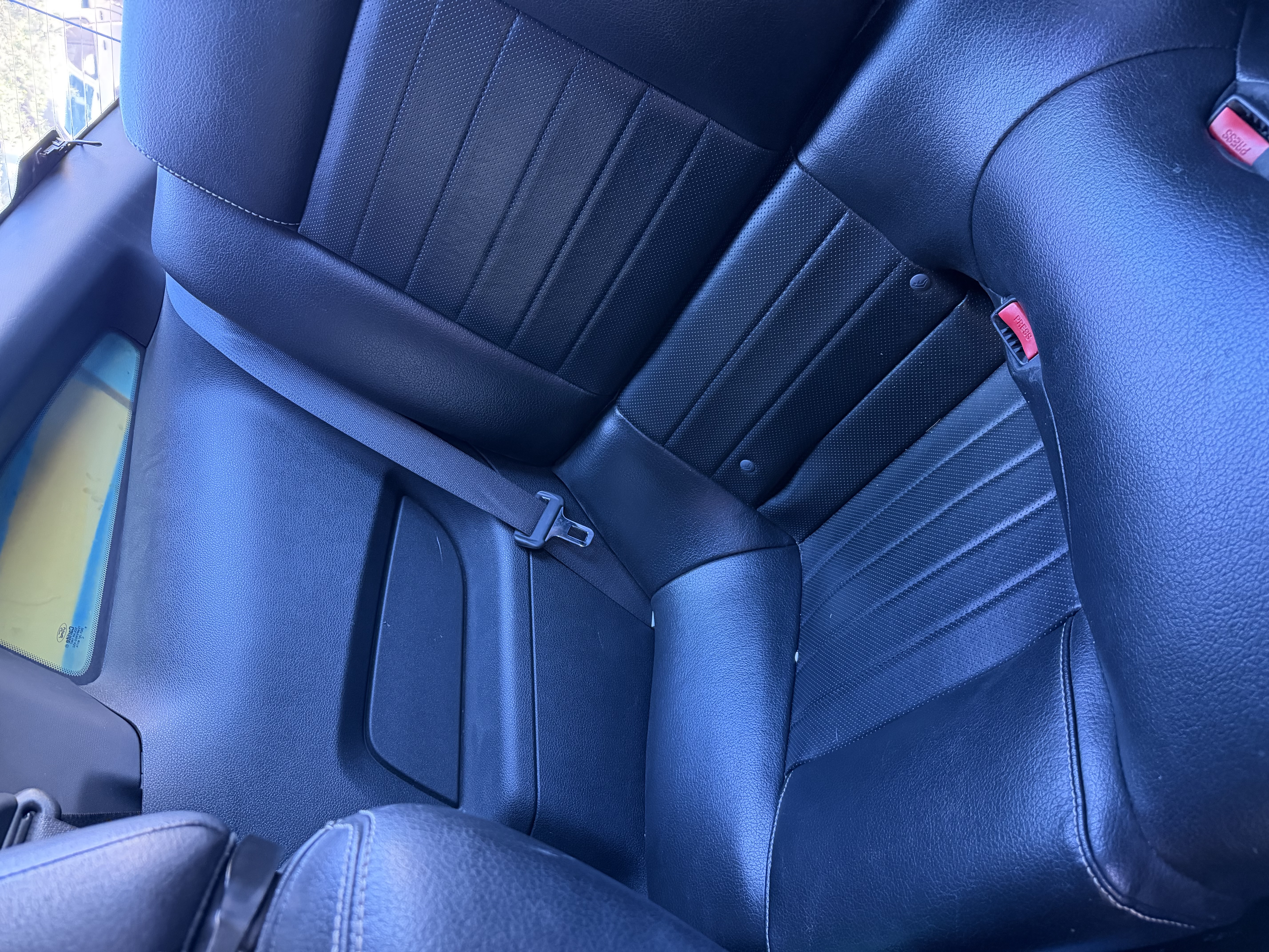 Used 2010 Ford Mustang GT RWD image 8