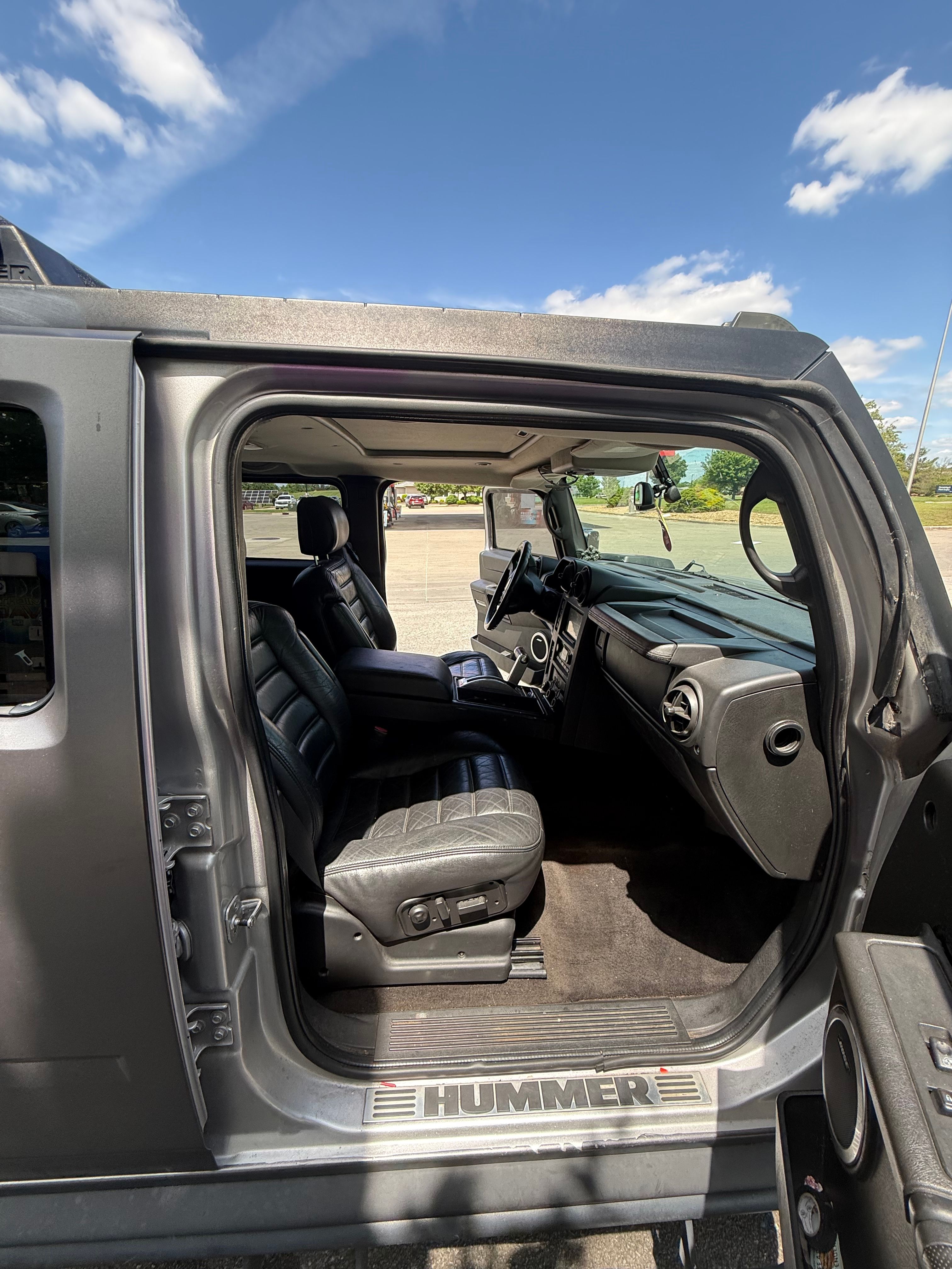 Used 2005 HUMMER H2 w/ Preferred Equipment Group AWD/4WD image 8