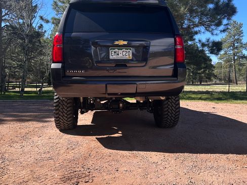 Used 2015 Chevrolet Tahoe LT w/ Luxury Package image 9