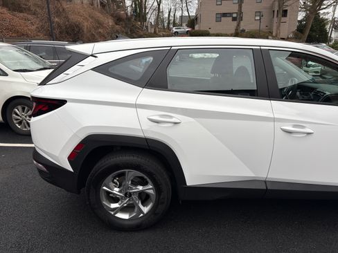 Used 2024 Hyundai Tucson SE image 4