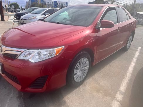 Used 2013 Toyota Camry LE image 13