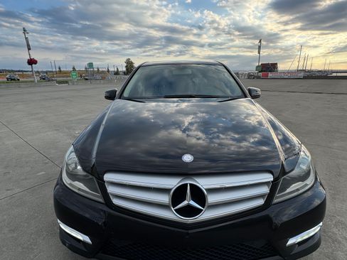 Used 2012 Mercedes-Benz C 300 4MATIC Sedan image 4