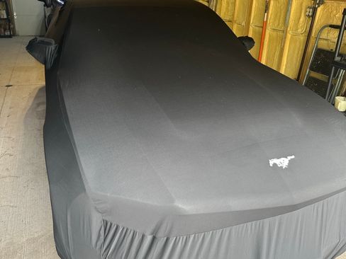 Used 2012 Ford Mustang Premium w/ V6 Performance Pkg RWD image 9