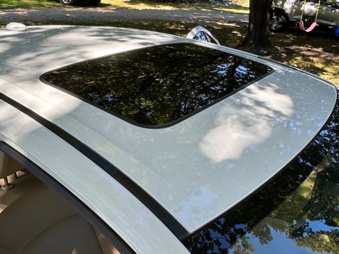 Used 2011 Suzuki Kizashi Sport SLS image 13