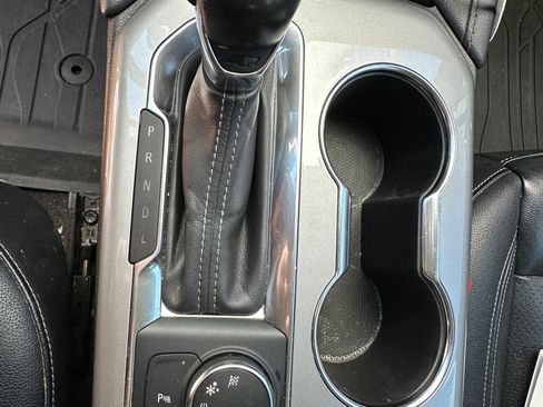 Used 2019 Chevrolet Blazer LT image 29