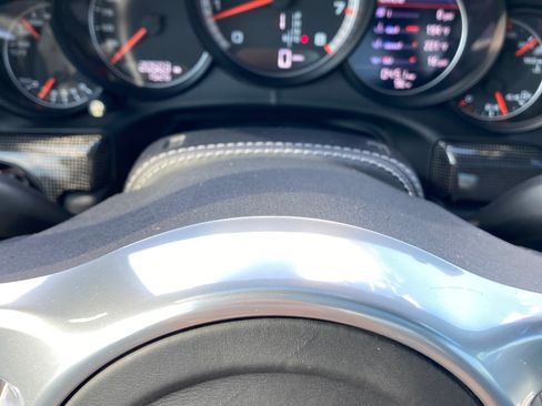 Used 2015 Porsche 911 Turbo S image 27