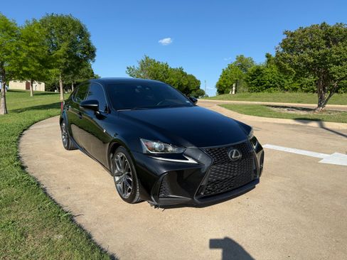 Used 2017 Lexus IS 200t F Sport w/ F Sport Package RWD image 1