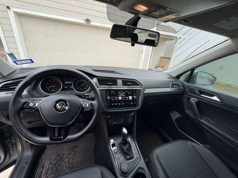 Used 2020 Volkswagen Tiguan SE image 4