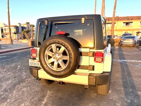 Used 2013 Jeep Wrangler Unlimited Sahara w/ Dual Top Group image 6