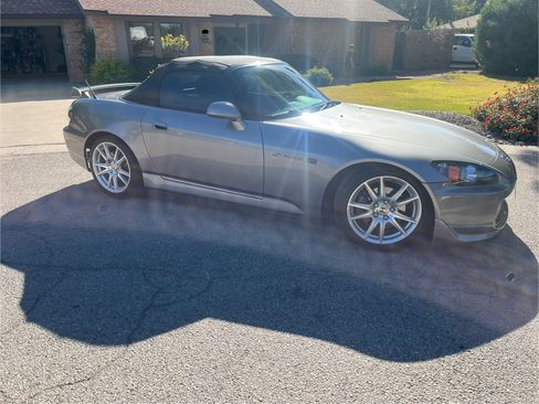 Used 2005 Honda S2000 image 5