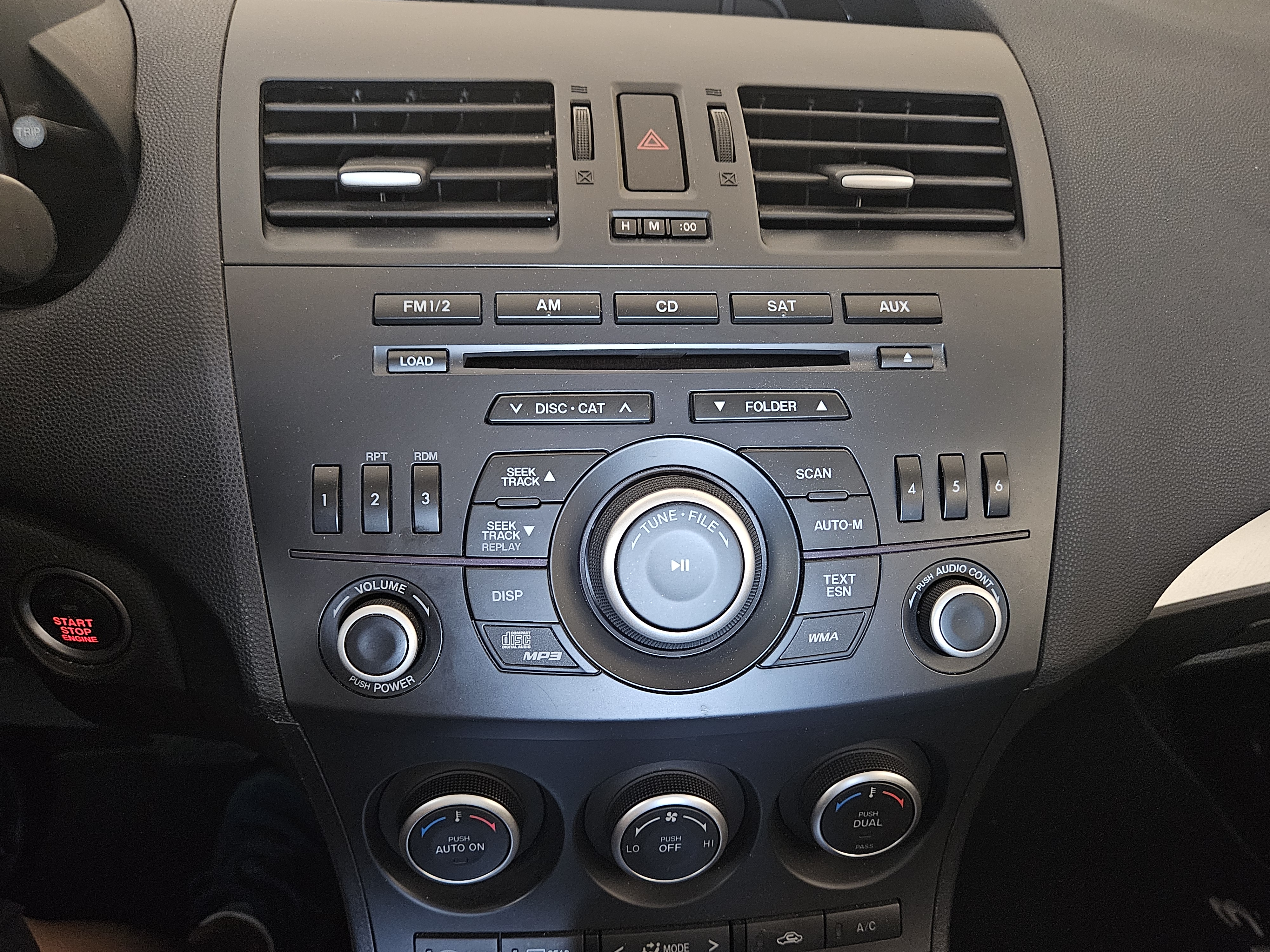 Used 2013 MAZDA MAZDA3 i Touring FWD image 9