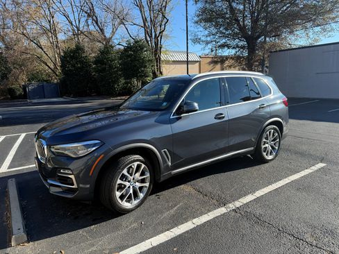 Used 2021 BMW X5 xDrive40i w/ Convenience Package image 2
