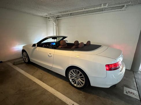 Used 2010 Audi A5 2.0T Premium Plus w/ Premium Plus Pkg image 2