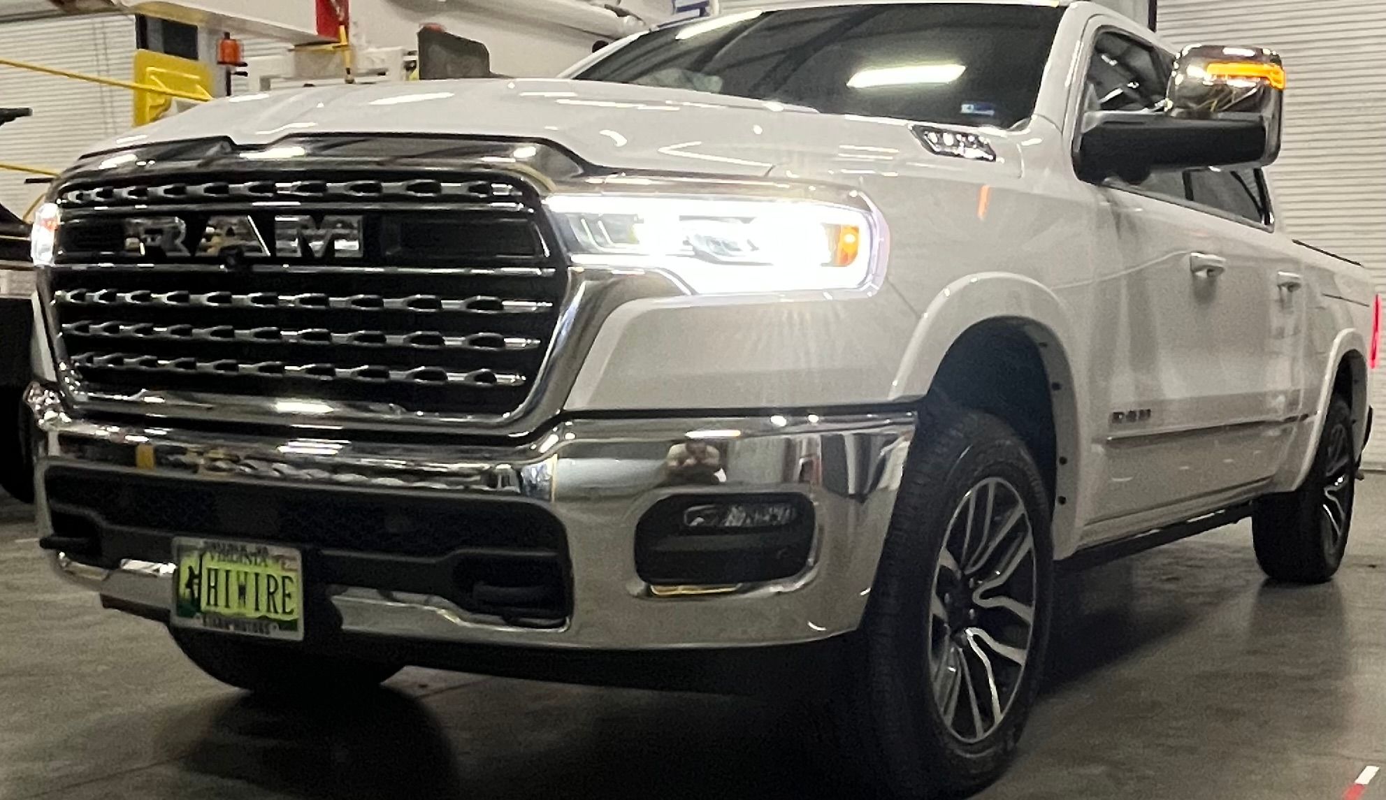 Used 2025 RAM 1500 Limited AWD/4WD image 10