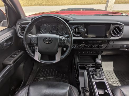 Used 2017 Toyota Tacoma TRD Pro image 8