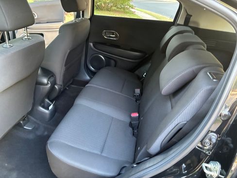 Used 2016 Honda HR-V EX image 12