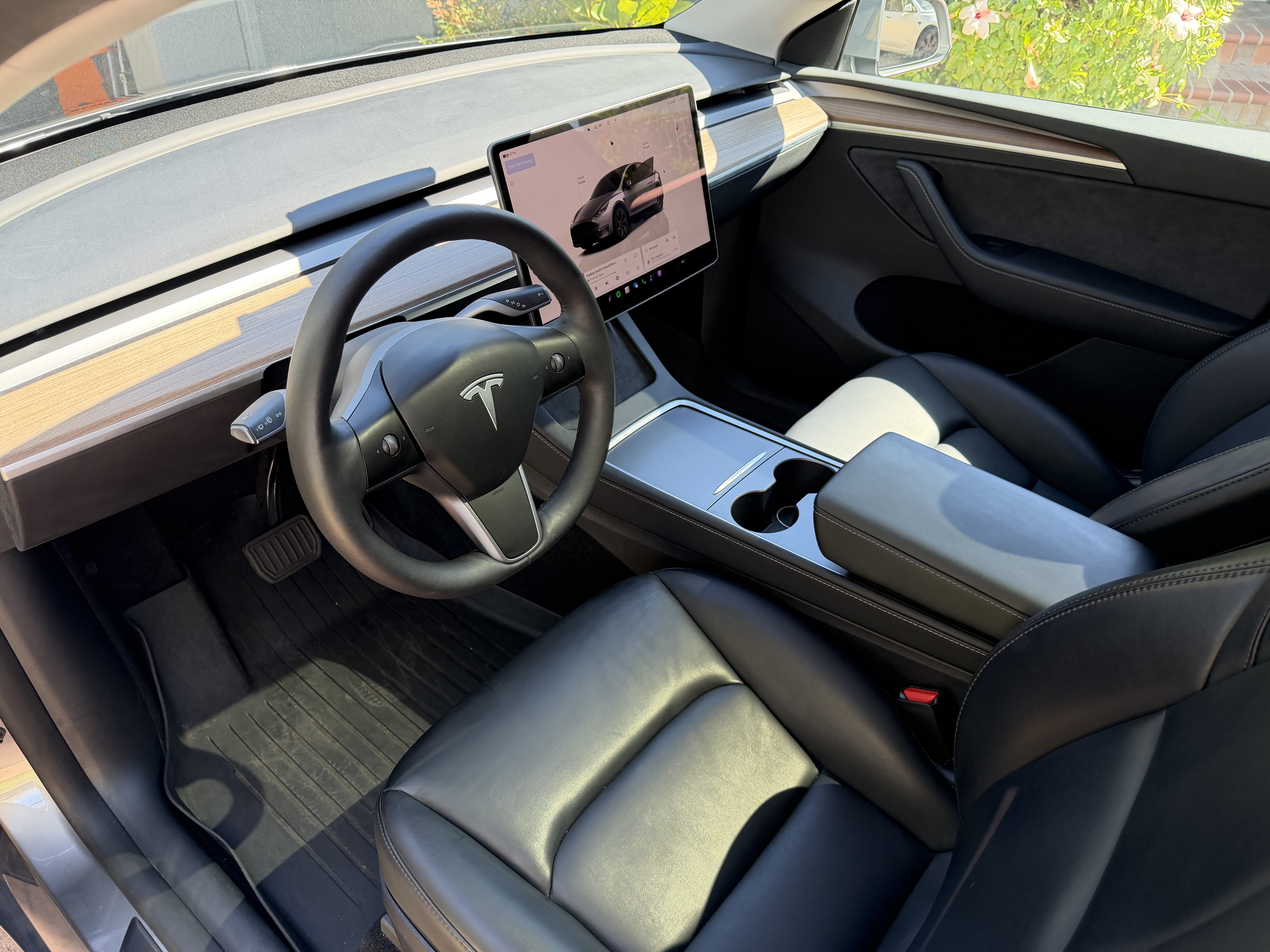 Used 2024 Tesla Model Y Long Range RWD image 12