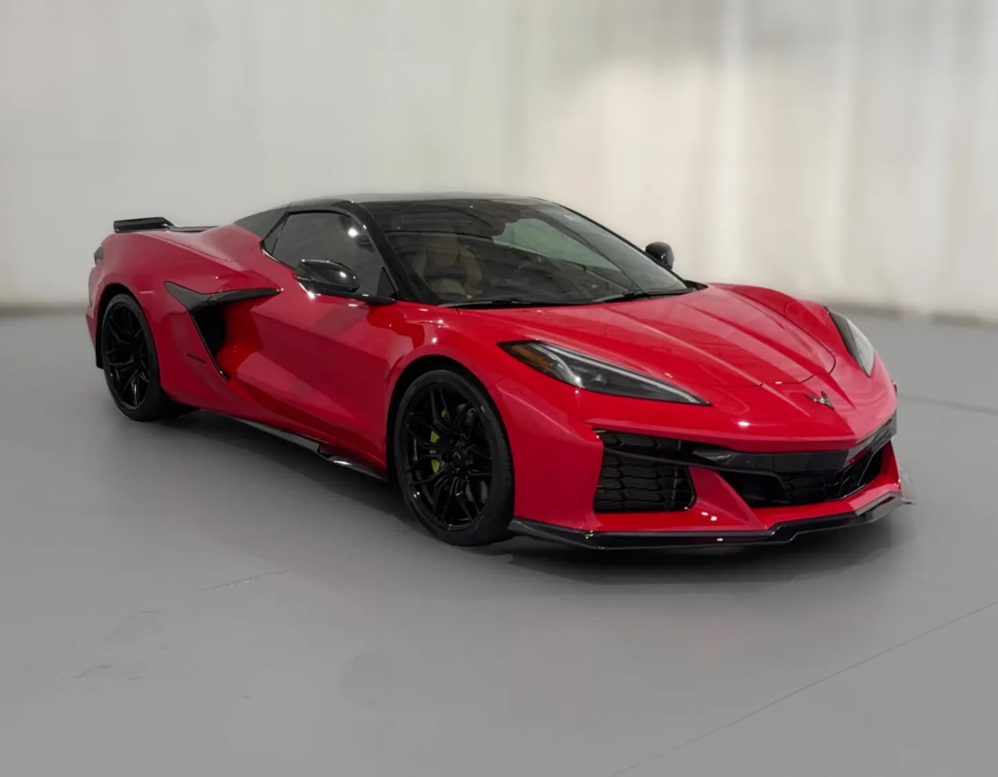 Used 2023 Chevrolet Corvette Z06 w/ Stealth Interior Trim Package RWD image 5
