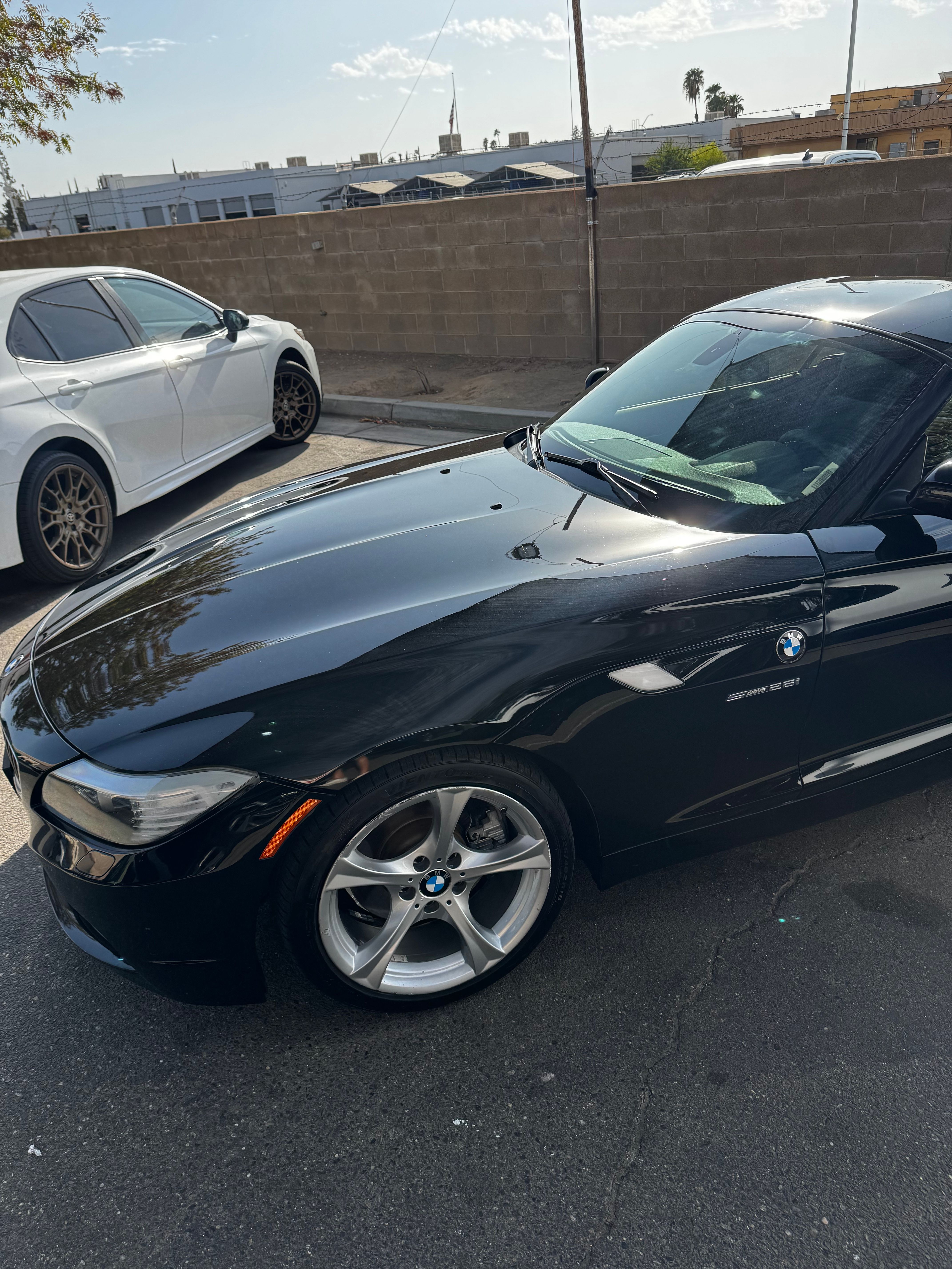Used 2012 BMW Z4 sDrive28i RWD image 15